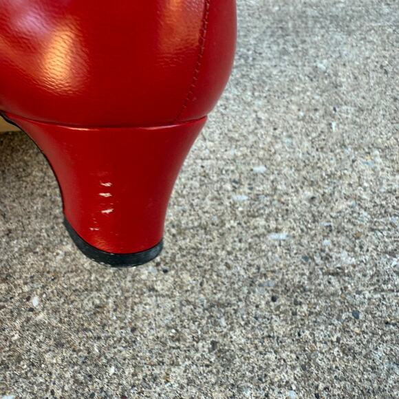 Liz Claiborne Red Leather Low Heel Pumps - Size 7.5 - Picture 6 of 7